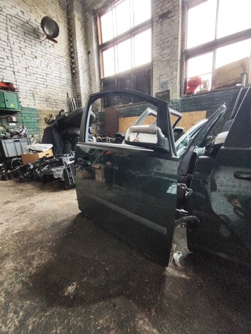 Двері передні, праві