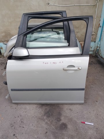 Двері передні, ліві