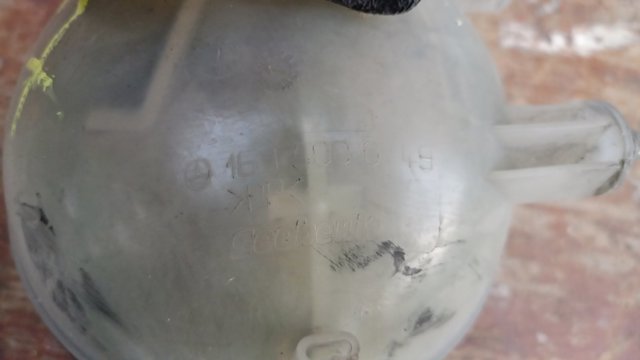 Бачок системи охолодження, розширювальний — фото 2