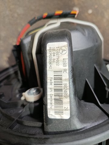 Двигун вентилятора пічки (обігрівача салону)