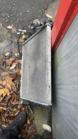 Радиатор охлаждения двигателя