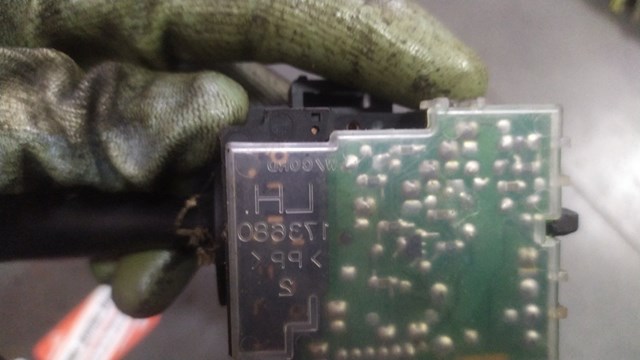 Переключатель подрулевой правый