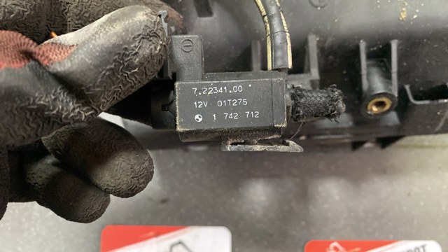 Клапан соленоїд керування заслонкою вторинного повітря — фото 2