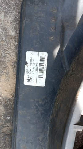 Дифузор радіатора охолодження, в зборі з двигуном і крильчаткою