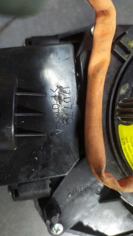 Підкермовий перемикач правий volv