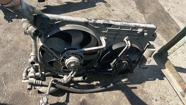 Радиатор охлаждения двигателя