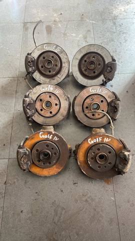 Цапфа - поворотний кулак передній, правий