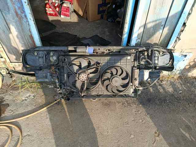 VAG 1J0805588 Рамка радиатора в наличии Киев