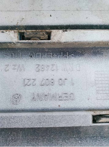 Бампер передній