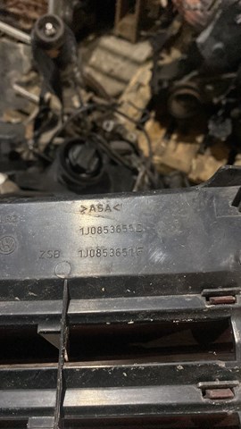 1J0853655D VAG Решетка радиатора купить в Чернигов