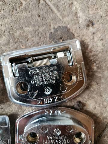 VAG 1J0864203D Петля крепления груза в наличии Ровно