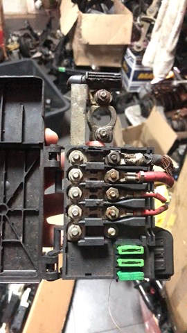 Блок предохранителей