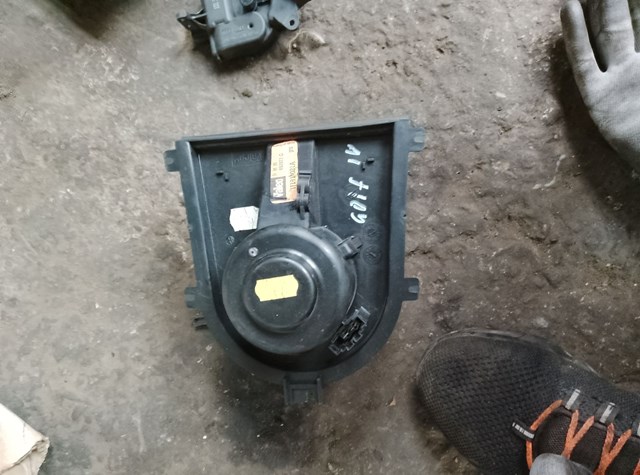 Мотор вентилятора печки (отопителя салона)