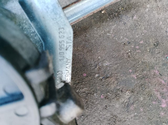 Двигун склоочисника лобового скла (трапеції)