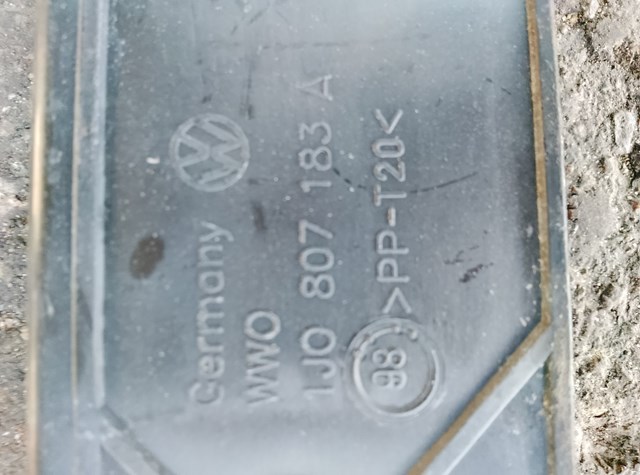 VAG 1J5807183B Направляющая переднего бампера левая в наличии Днепр