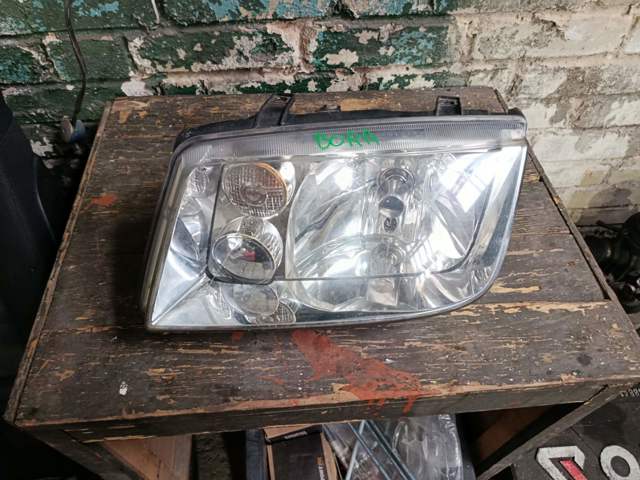 Фара левая