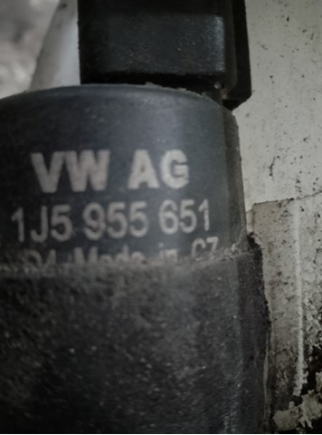 1J5955651 VAG Моторчик омывателя купить в Украина
