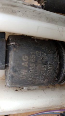 1J5955651 VAG Насос-мотор омывателя стекла переднего купить в Ужгород