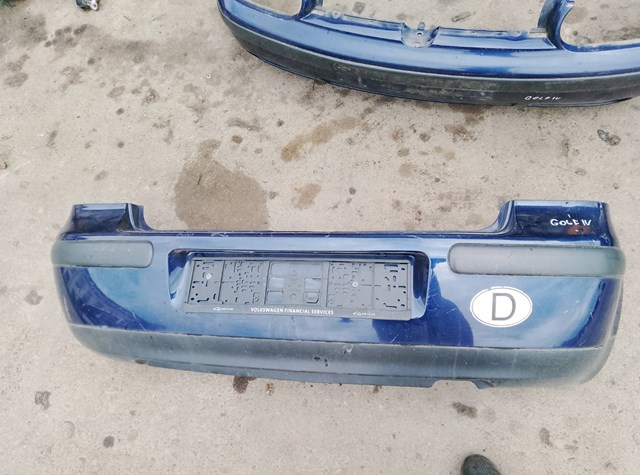 Бампер задній