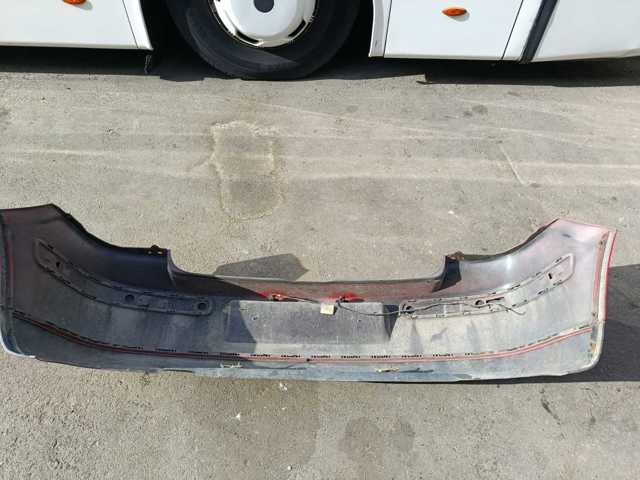 Бампер задній