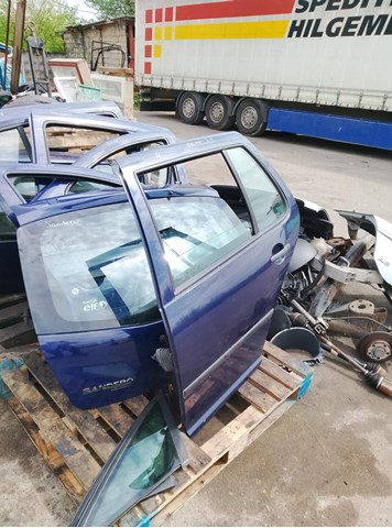 Двері задні, ліві