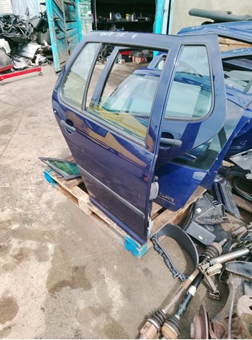 Скло задньої двері правої