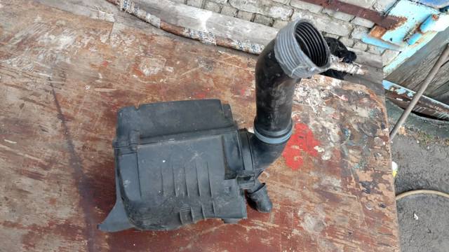 Патрубок повітряний, вихід повітряного фільтра