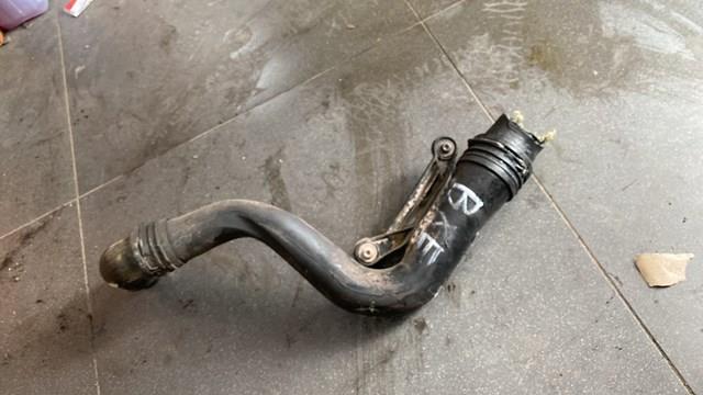 Шланг (патрубок) интеркуллера левый