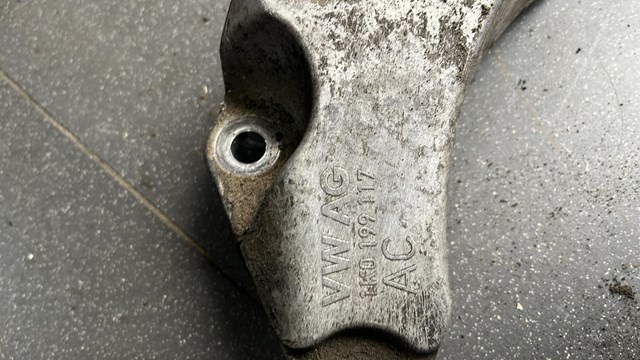 Кронштейн кпп