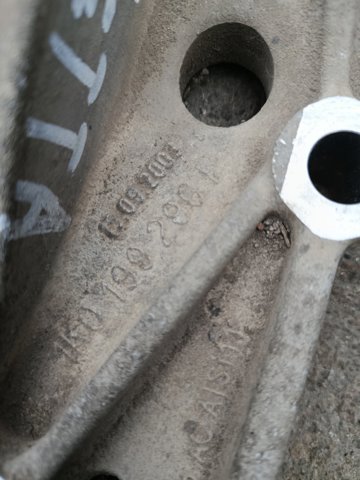 Кронштейн передньої балки — фото 2