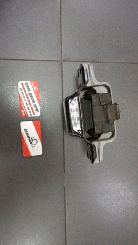 Подушка (опора) двигуна, ліва