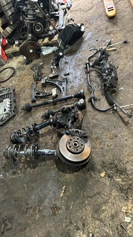 VAG 1K0407271EE Левая полуось в наличии Полтава