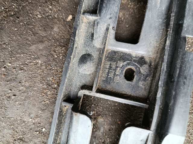 Кронштейн бампера переднього, зовнішній лівий — фото 3