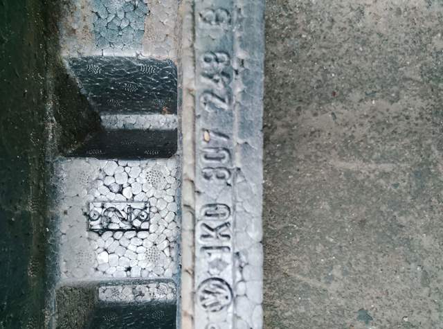 1K0807655 VAG Молдинг бампера переднего левый купить в Житомир