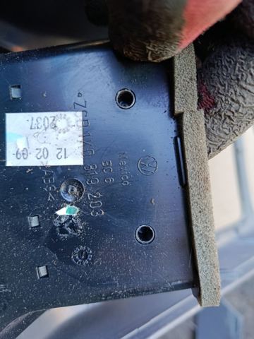 Решітка вентиляції салону на торпедо — фото 2