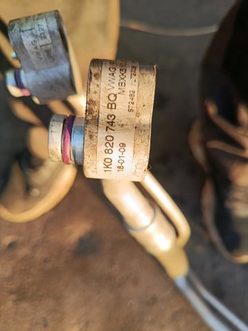 Шланг кондиціонера, від компресора до радіатора — фото 2