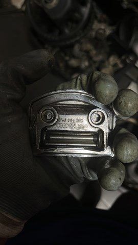 Фіксатор багажника