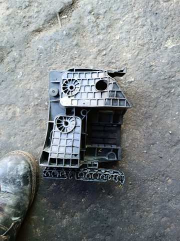 Корпус блока запобіжників — фото 4