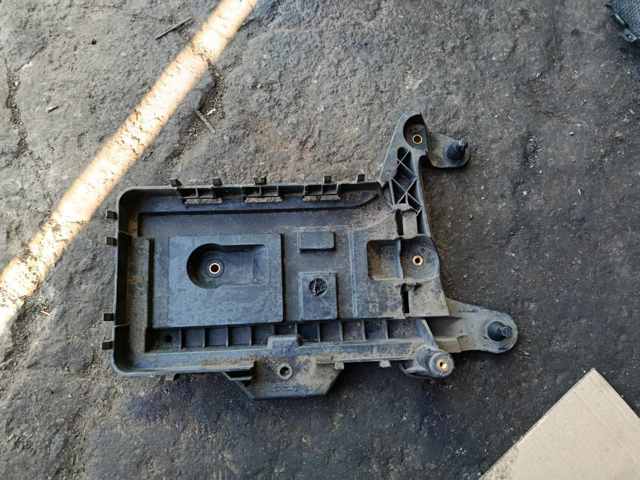 Кріплення/підставка акумулятора (АКБ) — фото 7