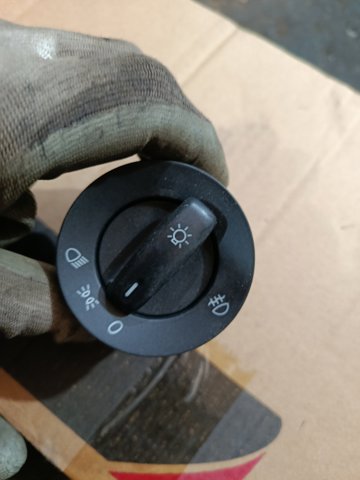 Перемикач світла фар, на торпеді — фото 1