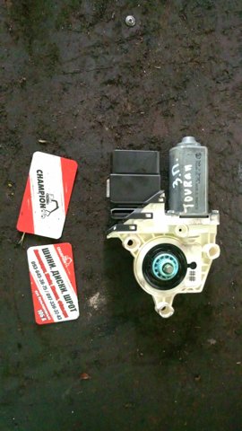 Двигун склопідіймача двері передньої, правої