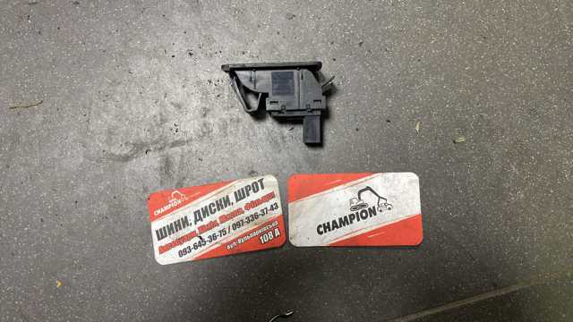 Кнопковий блок керування склопідіймачами передній правий — фото 4