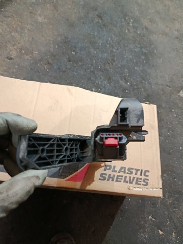 Педаль газу (акселератора) — фото 3