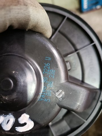 Двигун вентилятора пічки (обігрівача салону) — фото 2