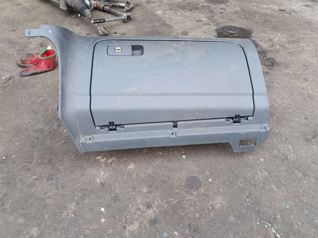 Ящик для рукавичок (бардачок) — фото 10