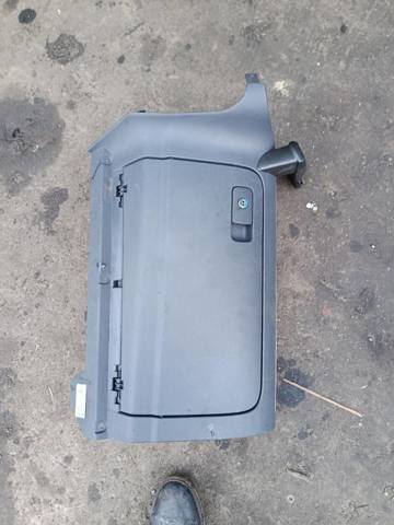 Ящик для рукавичок (бардачок) — фото 1