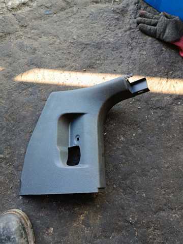 Накладка передньої стійки — фото 1