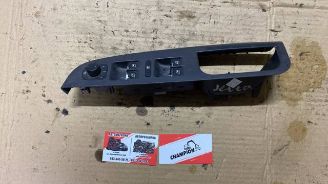 Кнопковий блок керування склопідіймачами передній лівий — фото 5