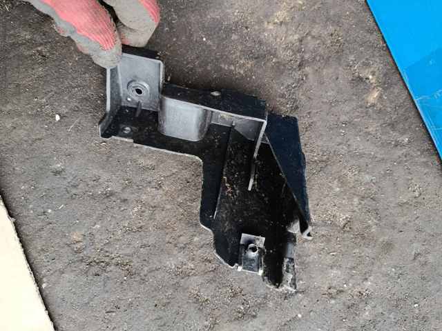 Кронштейн бампера — фото 5