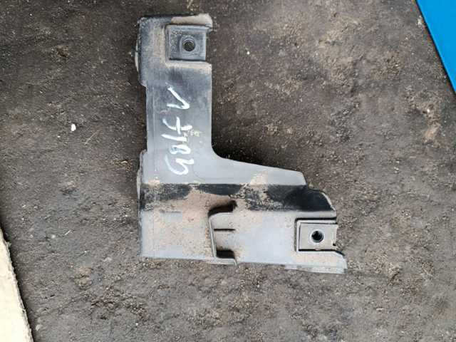 Кронштейн бампера — фото 1